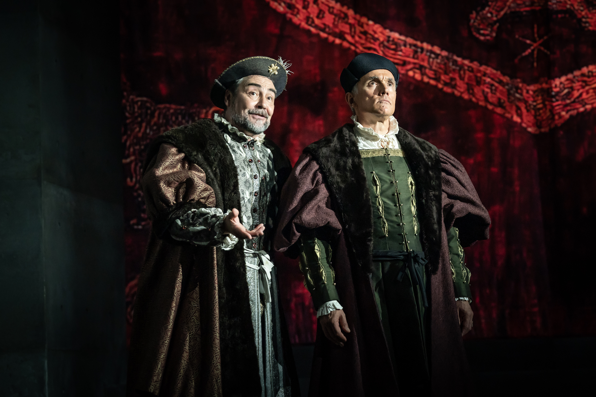 The Mirror and the Light, Gielgud Theatre review nobody expects the